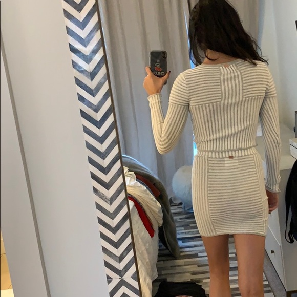 Set - Picture 2 of 3